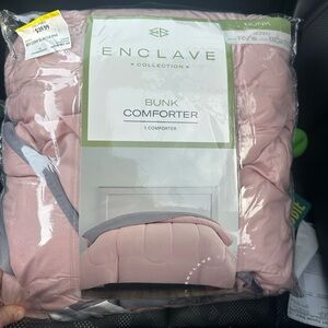 NWT’s Enclave Pink and Gray Bunk Comforter 34 in x 74 in for RV’s and Boats